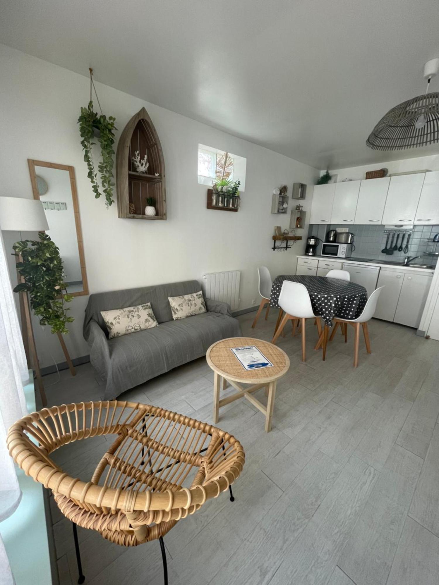 Houlgate Souplex 50M Plage Et Commerces Екстериор снимка